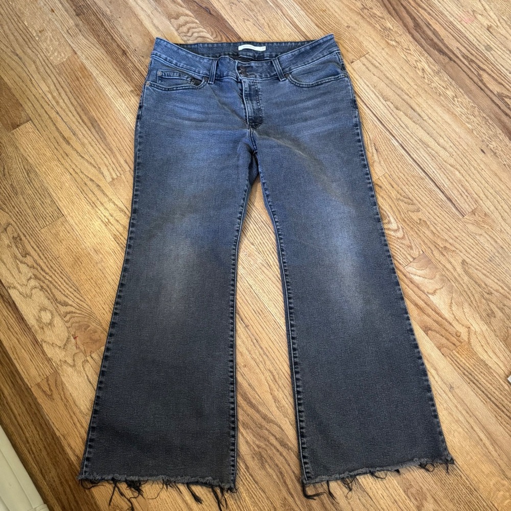 Levis‎ Superlow Flare Jeans Faded Black Raw Hem Size 33 Low Rise Y2K Denim